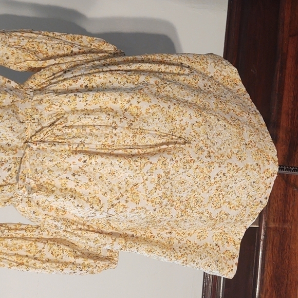 Handmade Floral Lace Up Dress with a Gathered Skirt and Sleeves - Picture 13 of 14